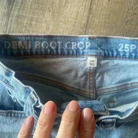 J Crew Demi 9 inch crop jeans, 25P Light Wash - Picture 9 of 11